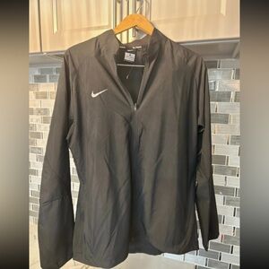 Men's Black Nike lightweight running jacket
